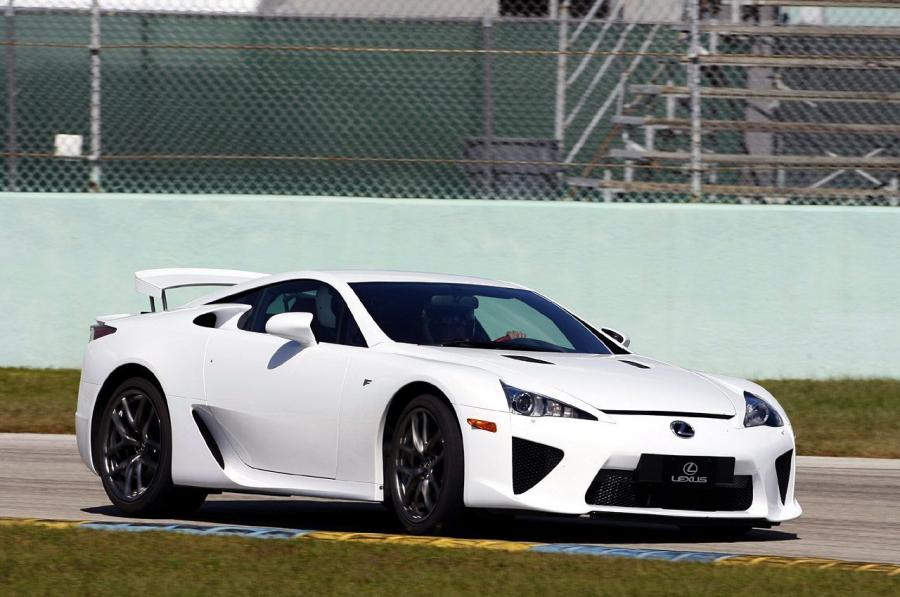  Lexus LF-A 2010 года  (фото 207 из 213)